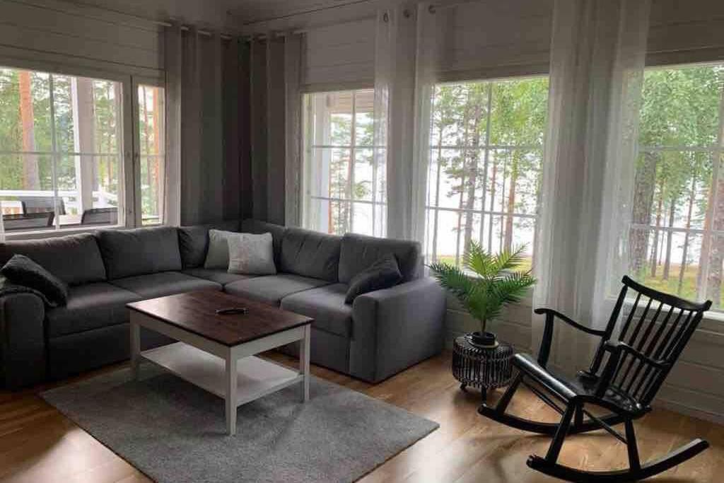 Elegant Villa On The Shore Of Lake Saimaa 拉彭兰塔 外观 照片