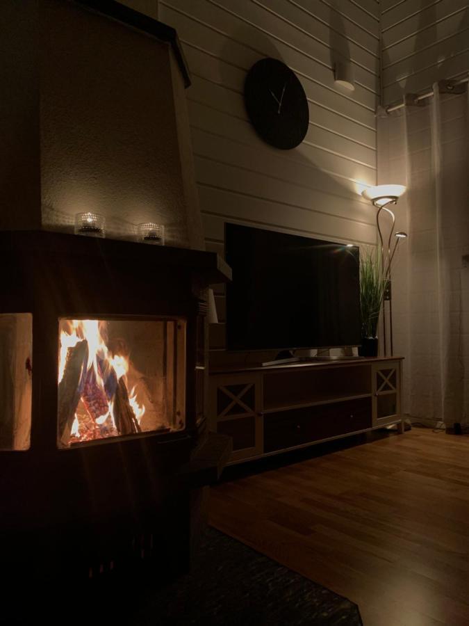 Elegant Villa On The Shore Of Lake Saimaa 拉彭兰塔 外观 照片